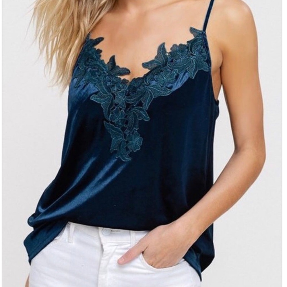 Velvet V-neck camisole featuring floral lace patched detail